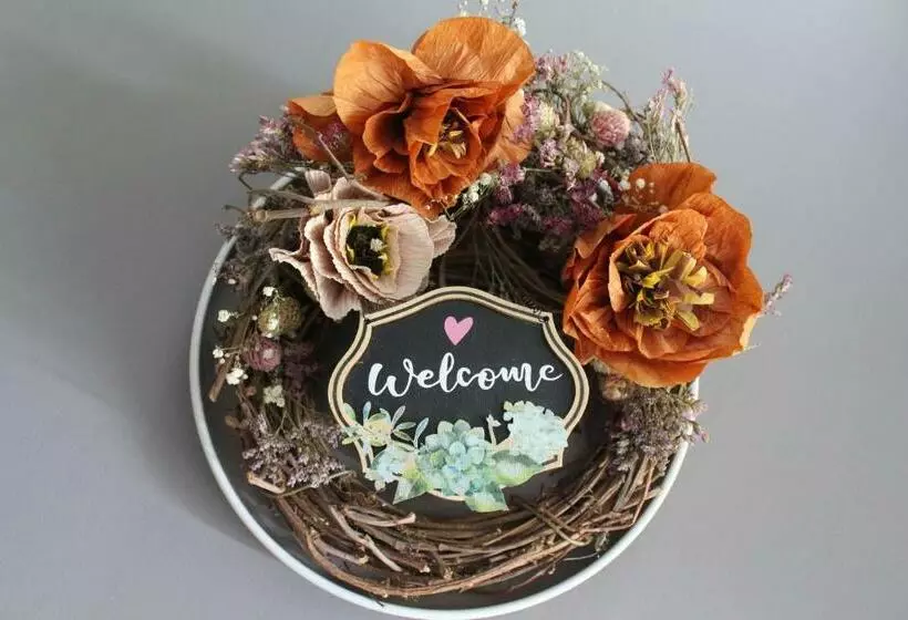 Moderne Wohnung Im Skandinavischen Stil Am Waldrand