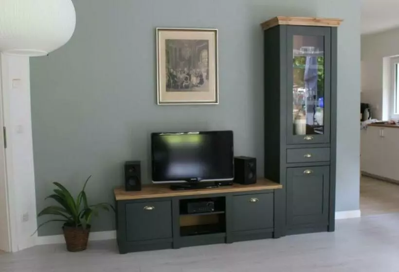 Moderne Wohnung Im Skandinavischen Stil Am Waldrand