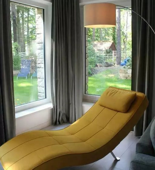 Moderne Wohnung Im Skandinavischen Stil Am Waldrand