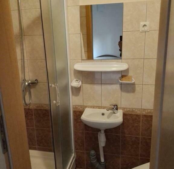 مُتل Trevena Kretinga