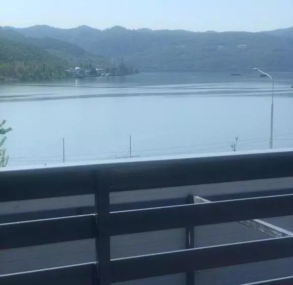 Majatalo Casa Paraschiva