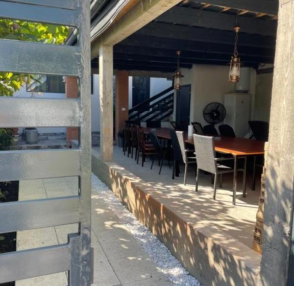 Пансион Casa Paraschiva