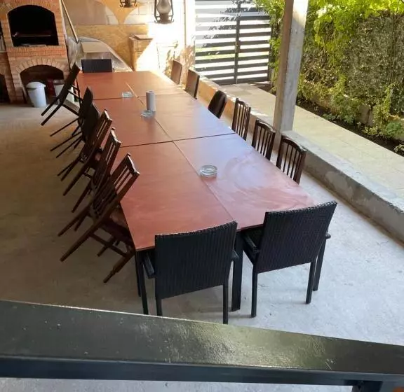 Majatalo Casa Paraschiva