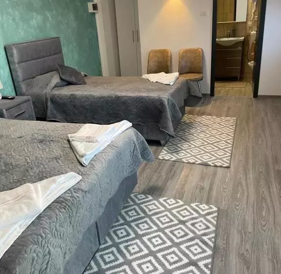 Majatalo Casa Paraschiva