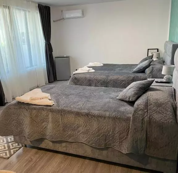 Majatalo Casa Paraschiva