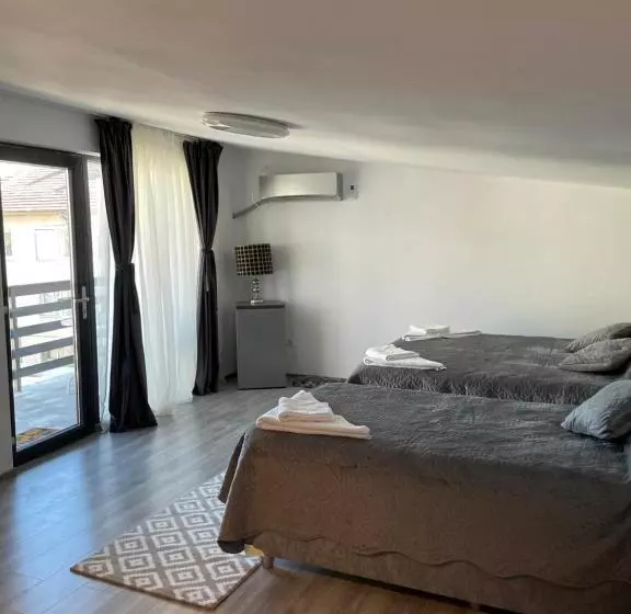 Majatalo Casa Paraschiva