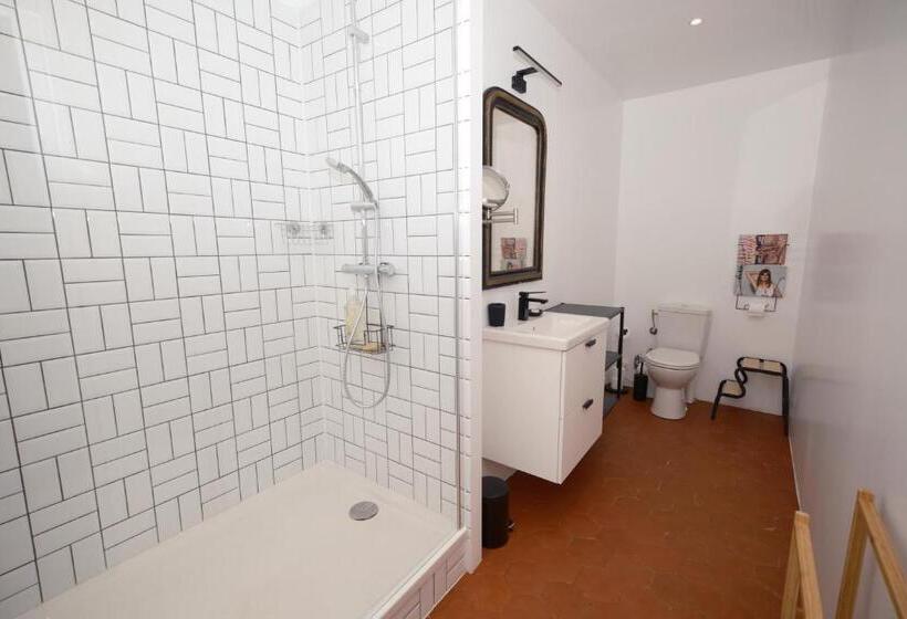 Пансион Chambres D Hôtes La Tour D Aspiran