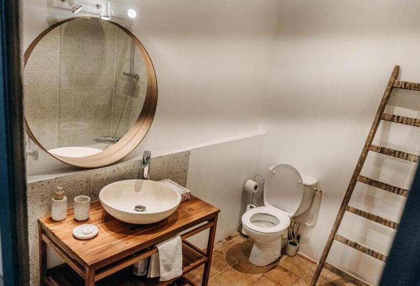 Пансион Chambres D Hôtes La Tour D Aspiran