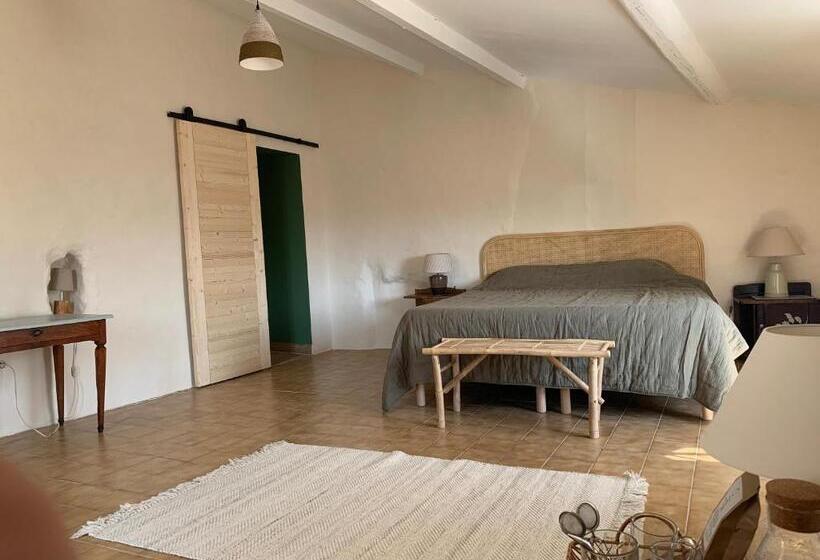 Пансион Chambres D Hôtes La Tour D Aspiran