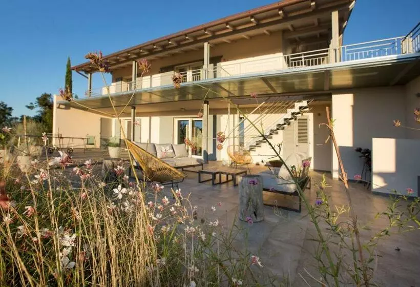 Amore Rentals   Villa Ambretta