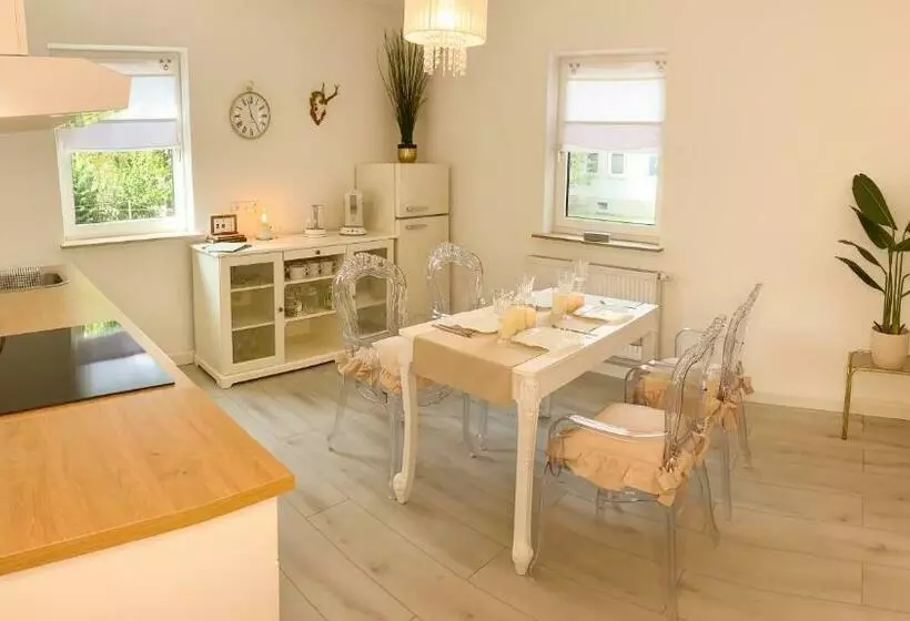 Apartments Cassel   Mit Smart Tv Und Parkplätzen   Für Singles, Paare, Familien Und Gruppen