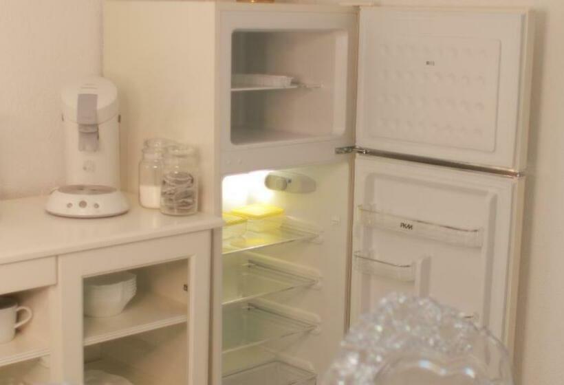 Apartments Cassel   Mit Smart Tv Und Parkplätzen   Für Singles, Paare, Familien Und Gruppen