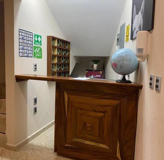 فندق Central Pirámides