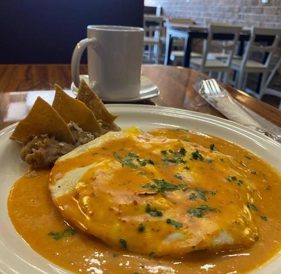 فندق Central Pirámides