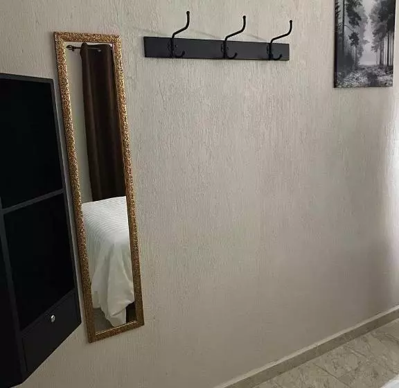 ホテル Central Pirámides