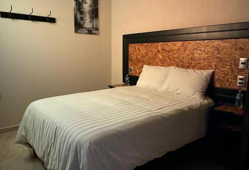 فندق Central Pirámides