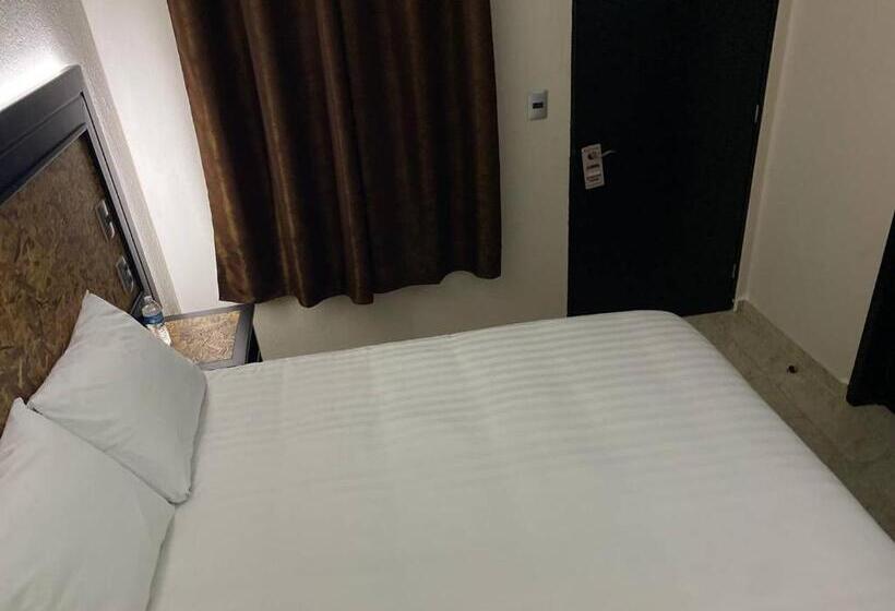 فندق Central Pirámides