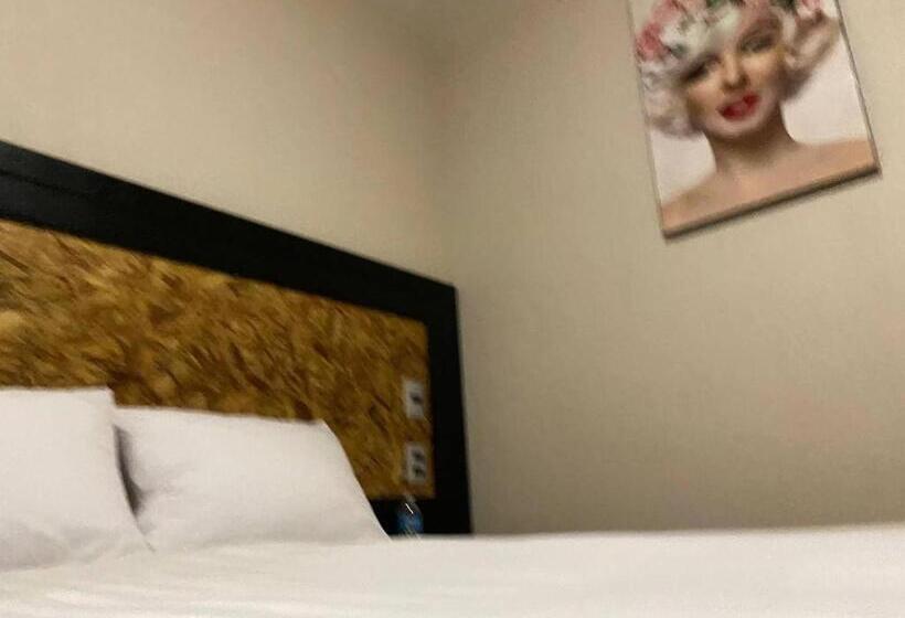 فندق Central Pirámides