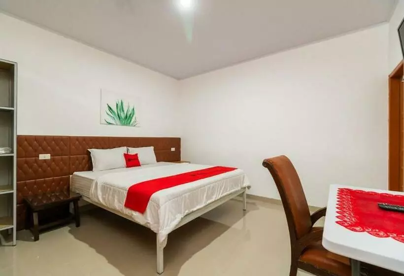 Hotelli Reddoorz @ Aldos Villa Silangit