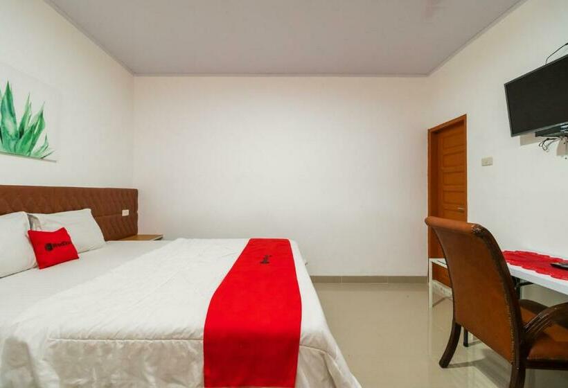 בית מלון כפרי Reddoorz @ Aldos Villa Silangit