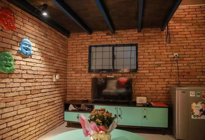 پانسیون Stay&chill   S.1: Ancient Studio Nearby Bui Vien