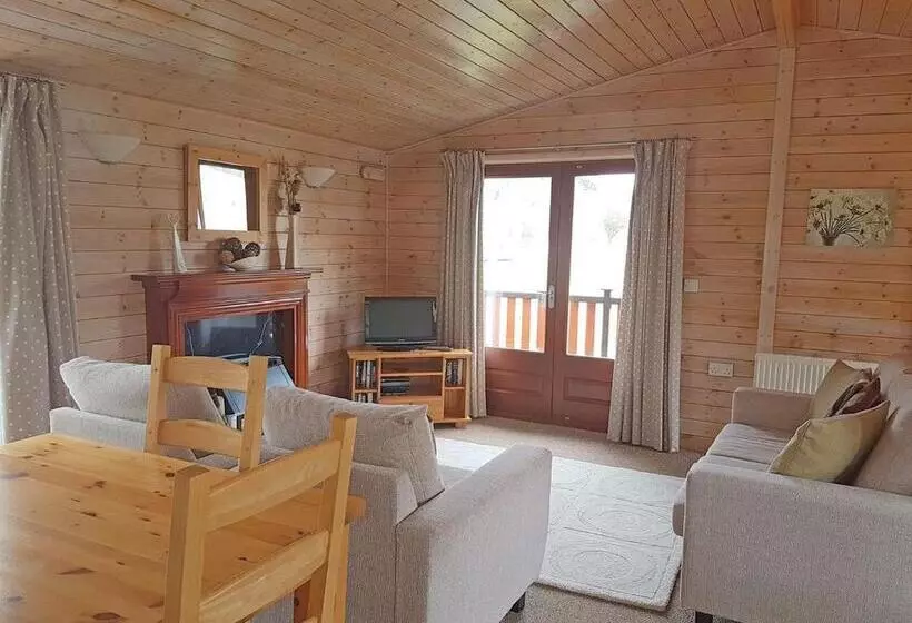 Lomakeskus Llwyngwair Manor Holiday Park