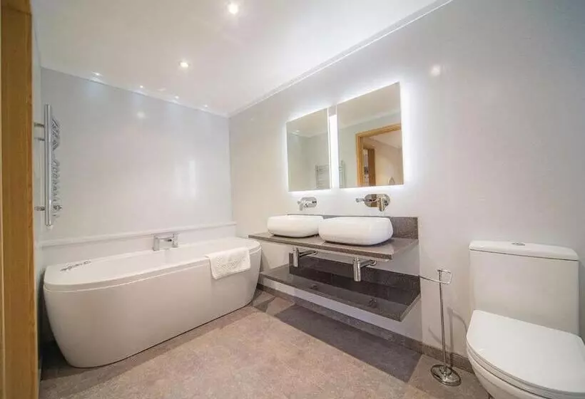 Lomakeskus Llwyngwair Manor Holiday Park