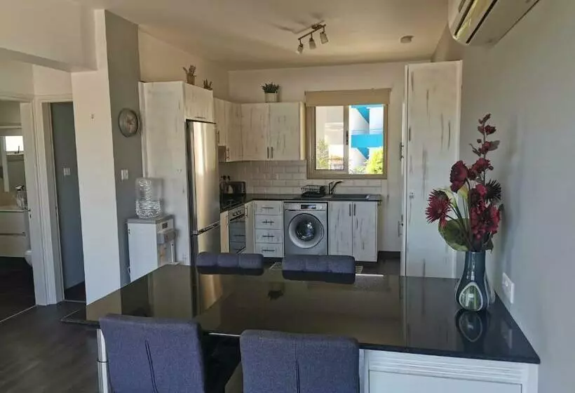 Sea View Cosy Apartment