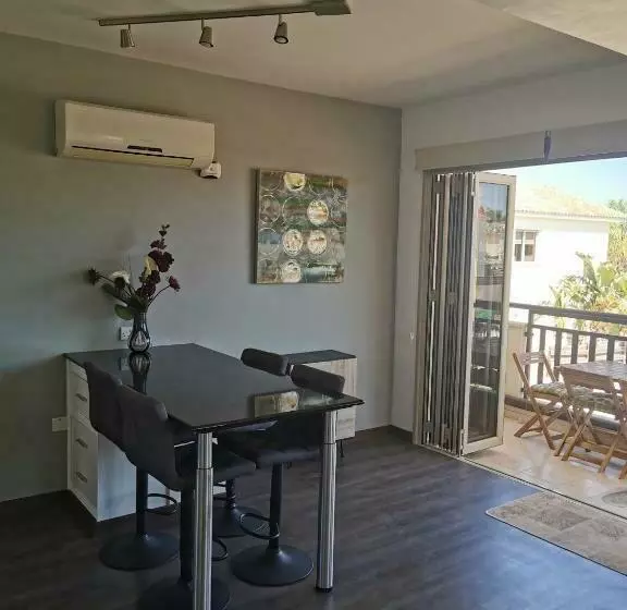 Sea View Cosy Apartment