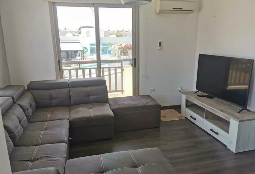 Sea View Cosy Apartment