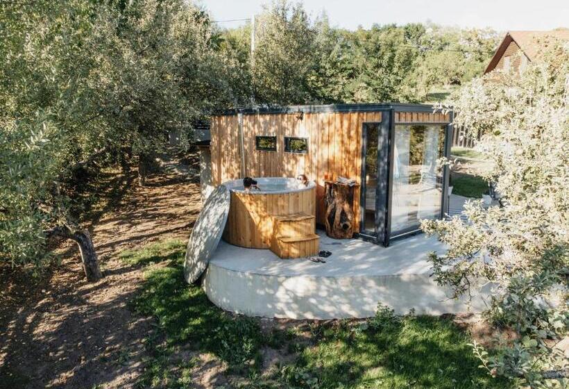 Bed and Breakfast Elysian Fields   The Island Tiny House