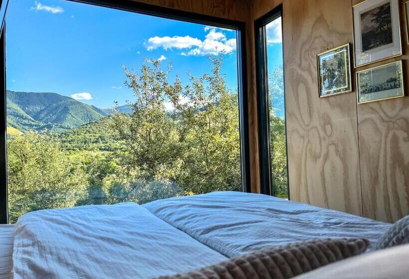 Bed and Breakfast Elysian Fields   The Island Tiny House