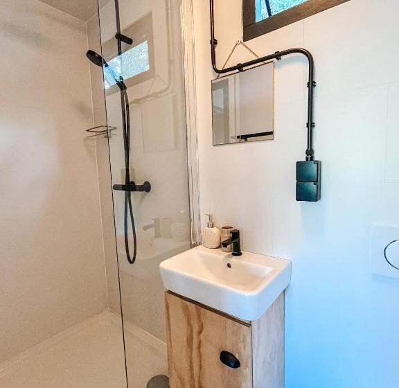 Bed and Breakfast Elysian Fields   The Island Tiny House