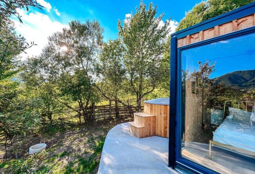 Bed and Breakfast Elysian Fields   The Island Tiny House