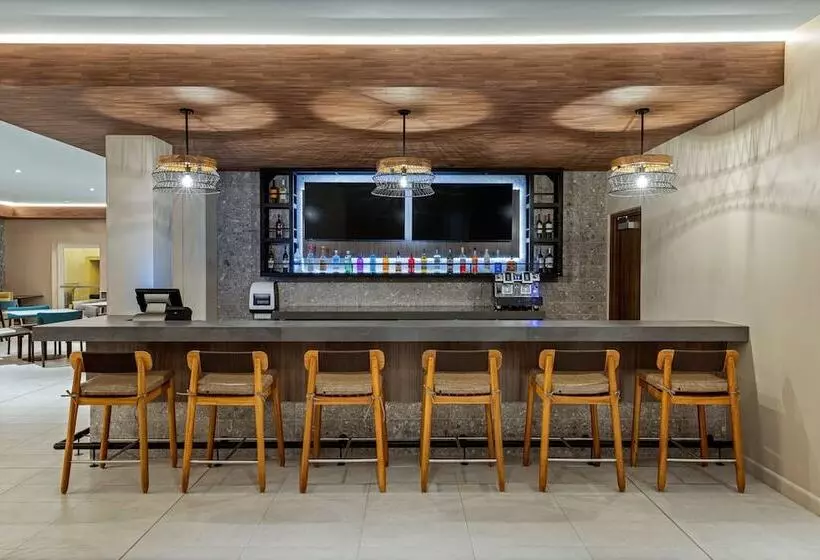 Hotelli Fairfield By Marriott San Jose Airport Alajuela