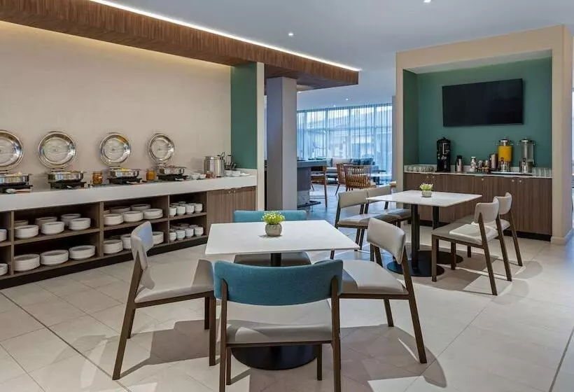 Hotelli Fairfield By Marriott San Jose Airport Alajuela