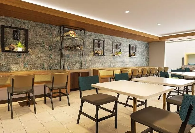 Hotelli Fairfield By Marriott San Jose Airport Alajuela