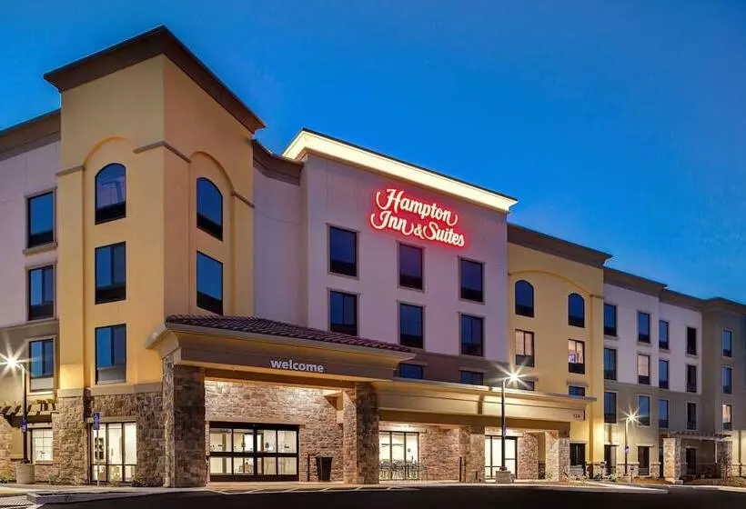 Hotelli Hampton Inn & Suites Marina