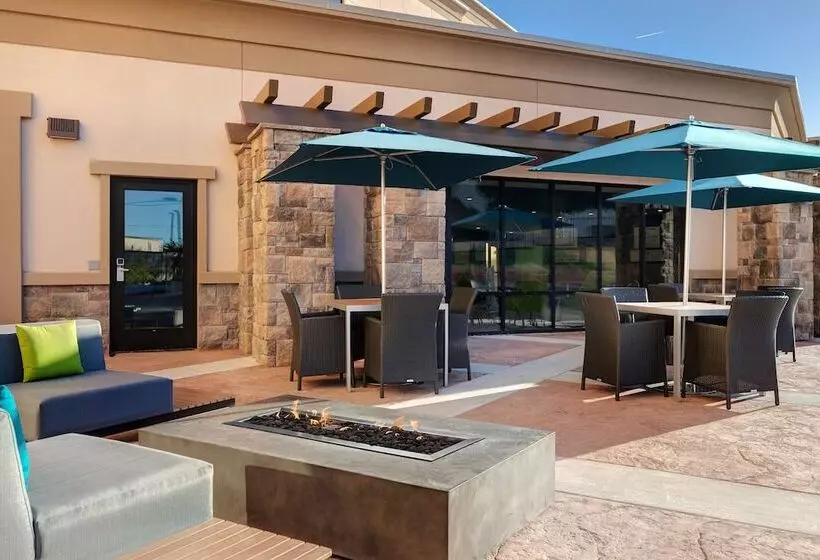 Hotelli Hampton Inn & Suites Marina