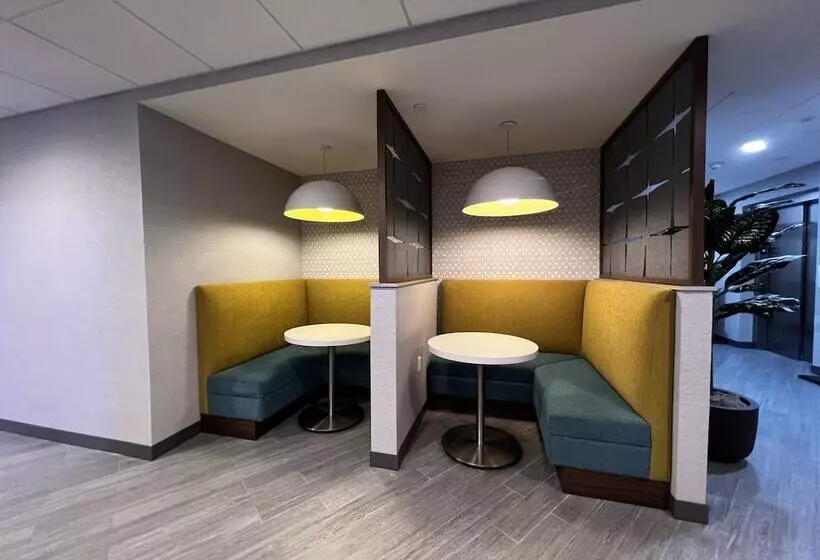 Hotelli Hampton Inn & Suites Marina