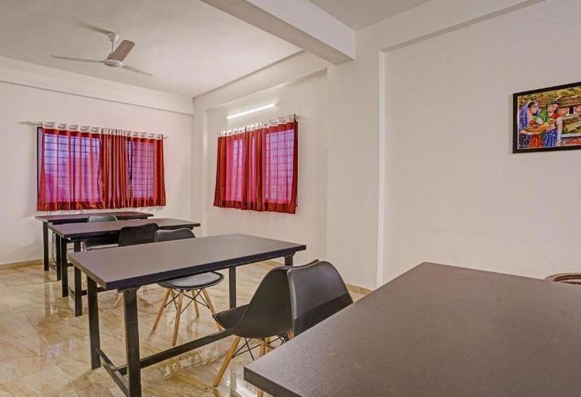 Itsy Hotels Flowers Park