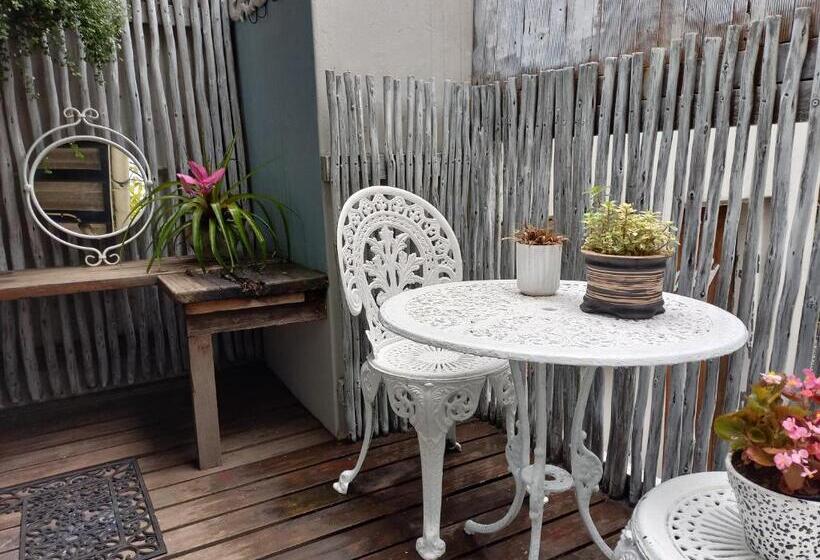 膳宿费 Driftwood Suite, Villa Roc Guesthouse, Salt Rock Ballito, No Loadshedding