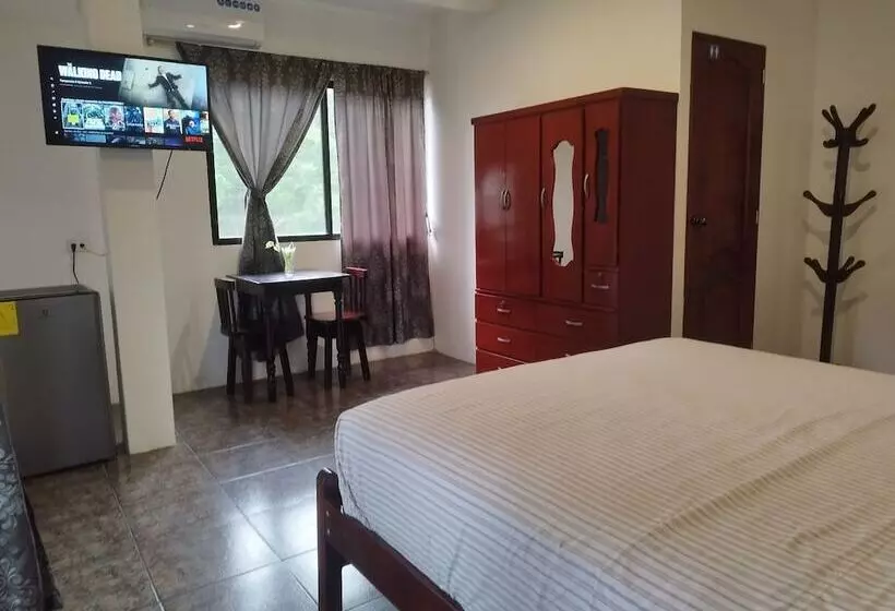 Majatalo Palmendros Hosteria