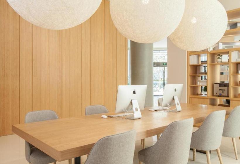 Hotel Ji Urumqi Yangzijiang Road