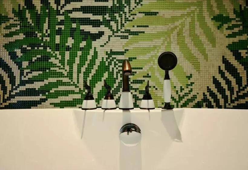 هتل Lisa Boutique