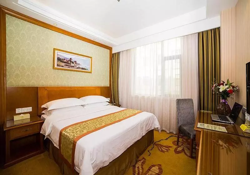Vienna Hotel Shandong Yantao Golden Beach Taishan Road