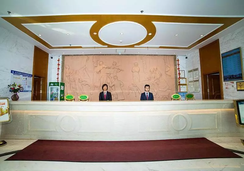 Vienna Hotel Shandong Yantao Golden Beach Taishan Road