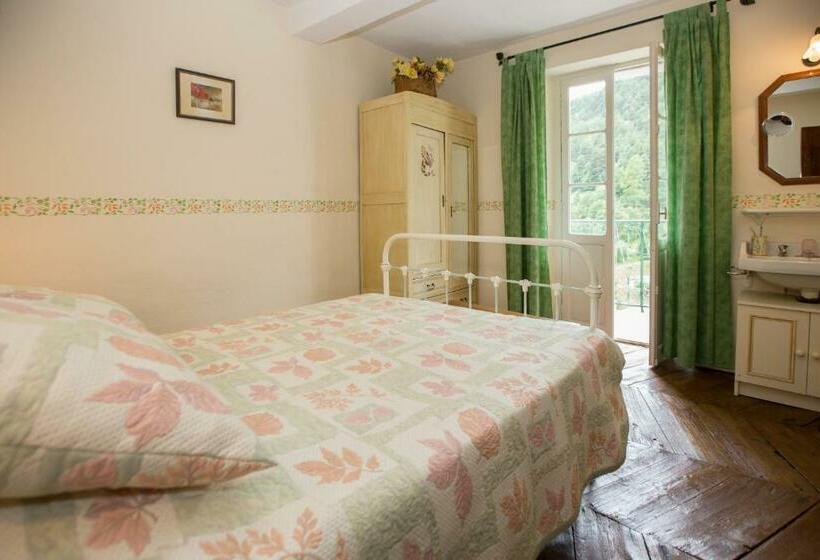 민박 Des Etrangers