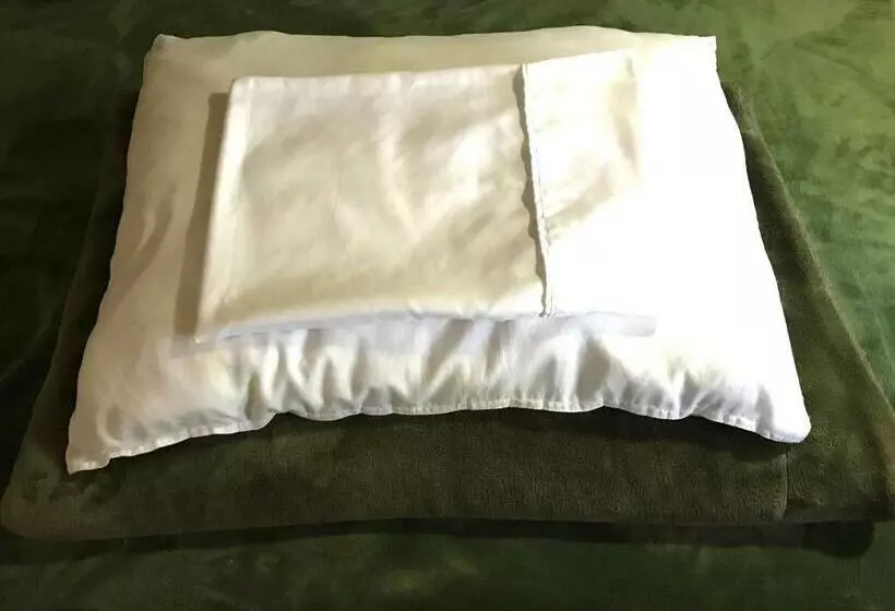 ベッドアンドブレックファースト Lydia Enoch Sweet Family