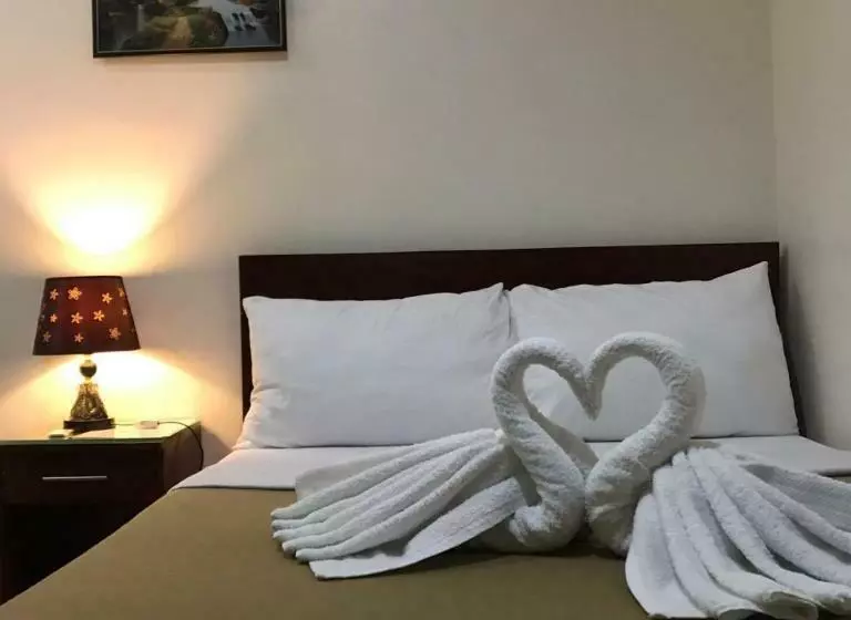 Drew Hostel
